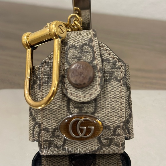 EUC GUCCI OPHIDIA GG APPLE AIRPODS CASE. AUTHENTIC - Picture 6 of 15